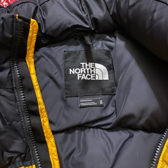 North Face Nuptse Jacket - Picture 2 of 3